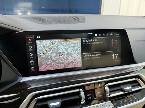 Used 2021 BMW X5 xDrive40i AWD/4WD image 19
