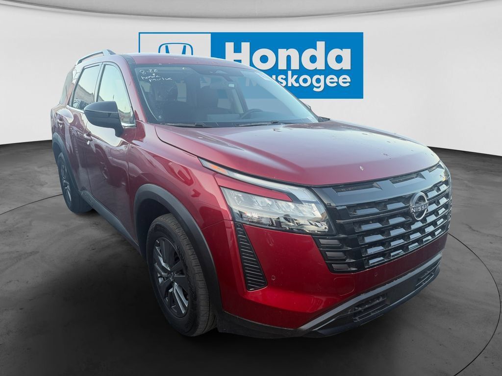 Used 2026 Nissan Pathfinder SV FWD image 2