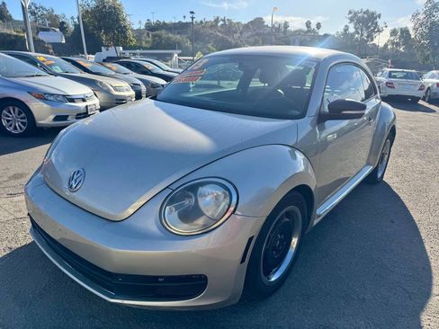 Used 2013 Volkswagen Beetle 2.5 FWD image 3