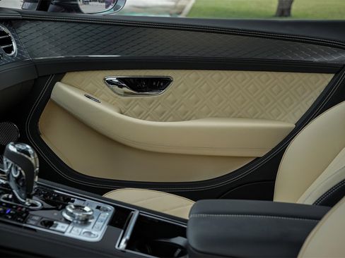 Certified 2024 Bentley Continental GT V8 image 20