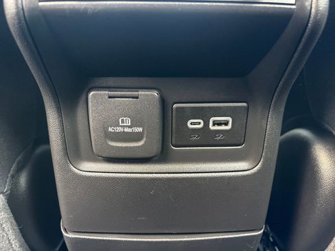 Used 2023 GMC Acadia SLE w/ Driver Convenience Package image 33