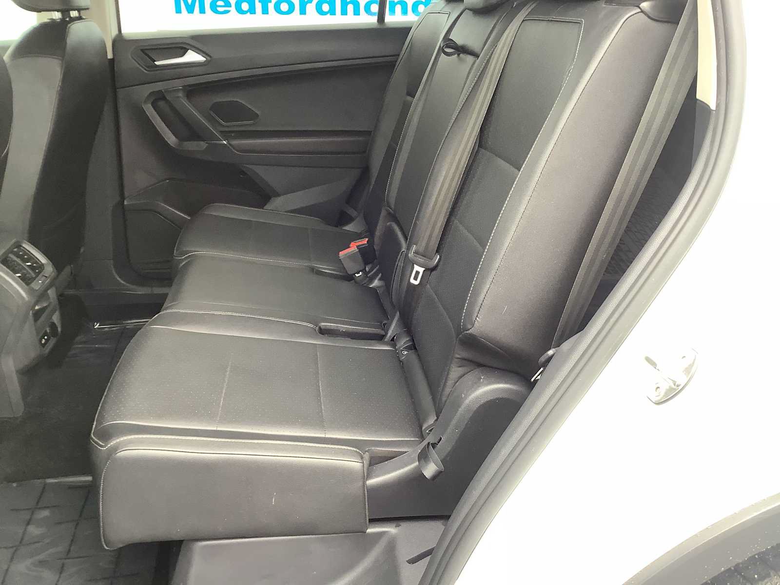 Used 2020 Volkswagen Tiguan SE FWD image 13