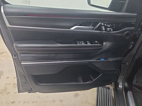 Used 2024 Jeep Grand Wagoneer Series II Obsidian w/ Quick Order Packagew 28T AWD/4WD image 22