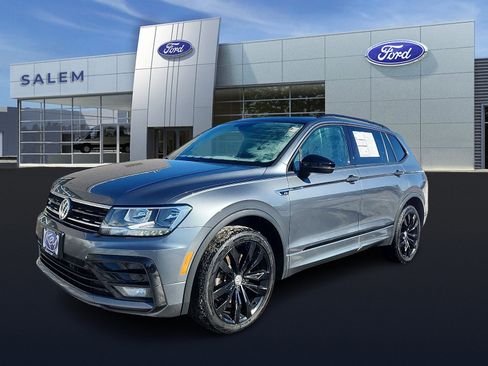 Used 2020 Volkswagen Tiguan SE R-Line w/ 3rd Row Seat Package image 7