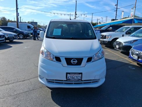 Used 2021 Nissan NV200 SV w/ Sliding Door Glass Package FWD image 2