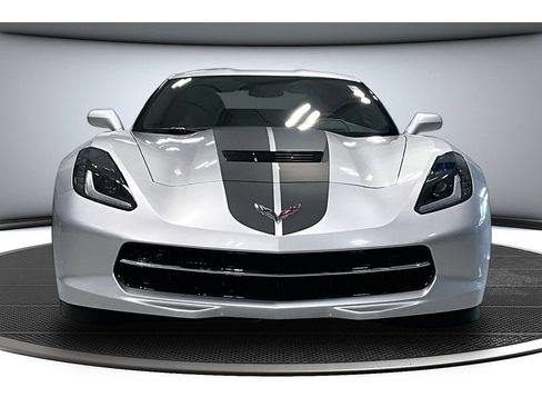 Used 2018 Chevrolet Corvette Stingray Coupe w/ 2LT Preferred Equipment Group RWD image 4