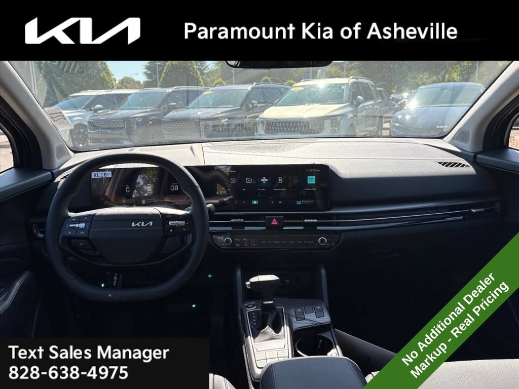 New 2026 Kia Sportage EX FWD image 7