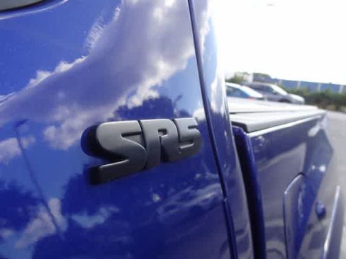 Used 2023 Toyota Tacoma SR5 AWD/4WD image 40