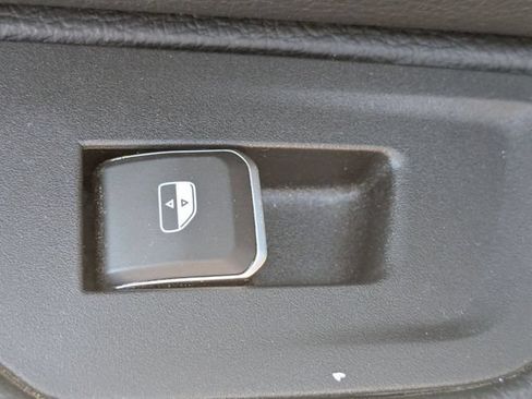 Used 2025 RAM 1500 Laramie AWD/4WD image 25