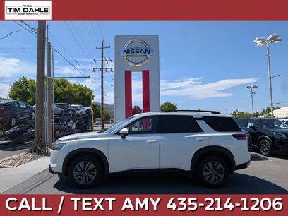 Used 2024 Nissan Pathfinder SV