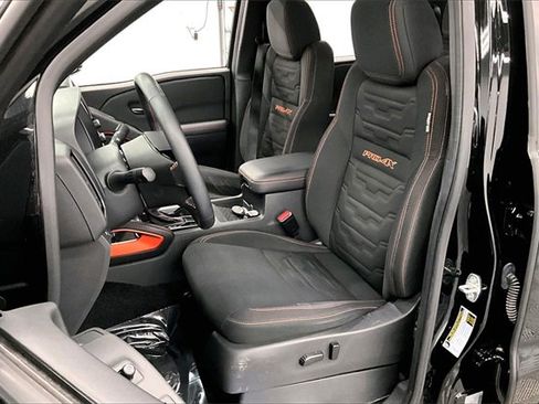 Used 2023 Nissan Frontier PRO-4X w/ Pro Convenience Package image 19