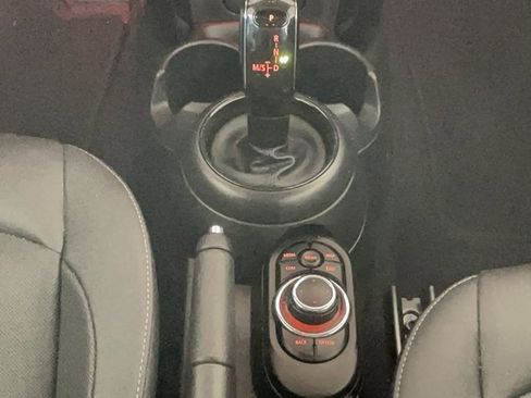 Used 2023 MINI Cooper 2-Door Hardtop image 16