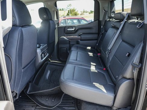 Used 2021 GMC Sierra 1500 SLT w/ SLT Premium Plus Package AWD/4WD image 18