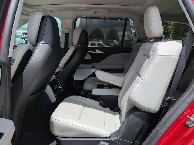 Used 2025 Lincoln Aviator Reserve w/ Equipment Group 201A AWD/4WD image 17