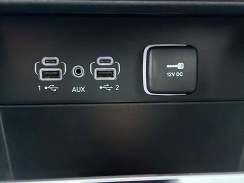 Used 2025 Jeep Grand Cherokee Laredo X image 33