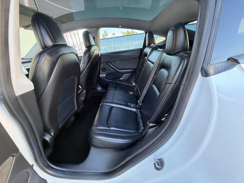 Used 2020 Tesla Model Y Long Range image 22