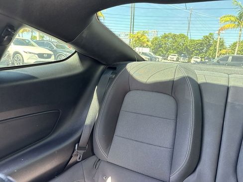 Used 2016 Ford Mustang Coupe RWD image 17
