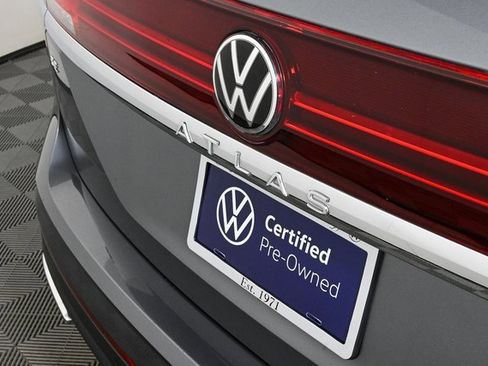 Certified 2025 Volkswagen Atlas SE image 29