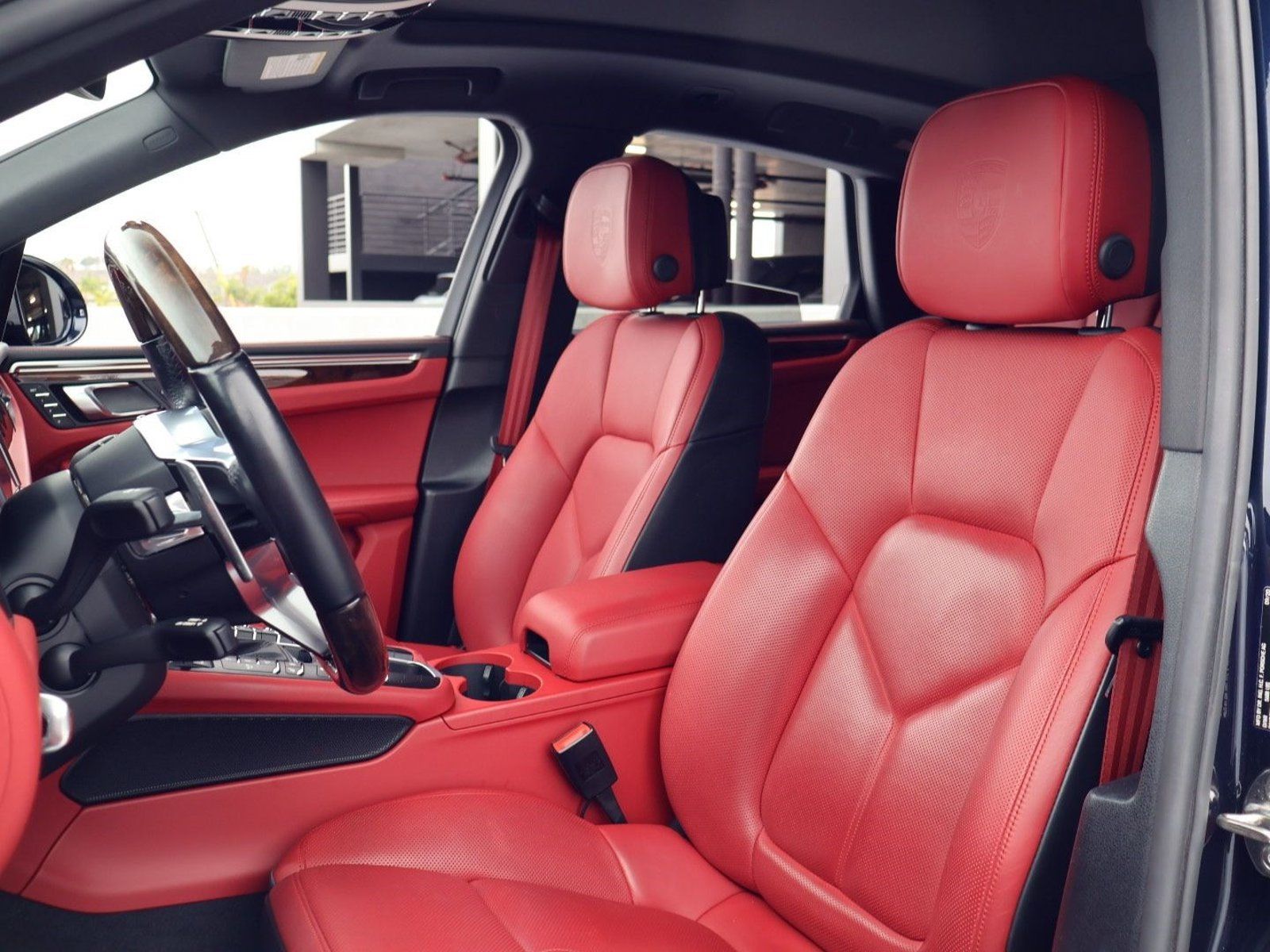 Certified 2020 Porsche Macan GTS AWD/4WD image 5