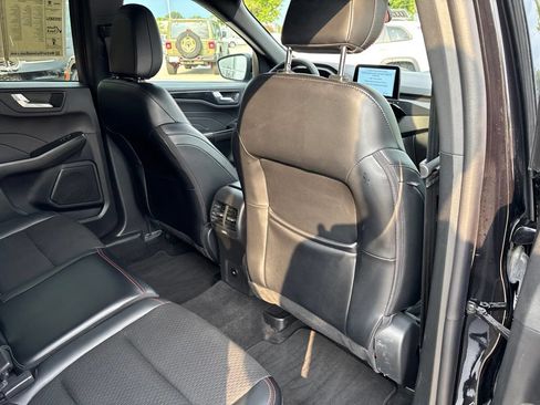 Used 2025 Ford Escape ST-Line Select AWD/4WD image 45