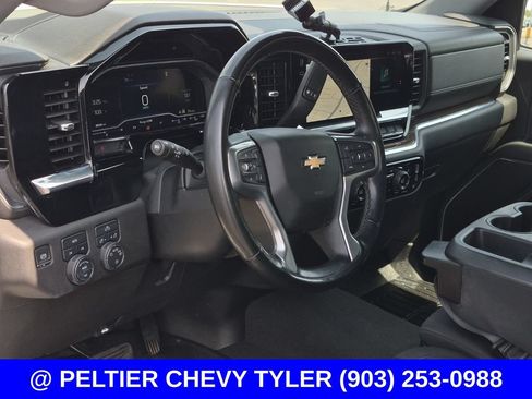 Used 2023 Chevrolet Silverado 1500 LT AWD/4WD image 31