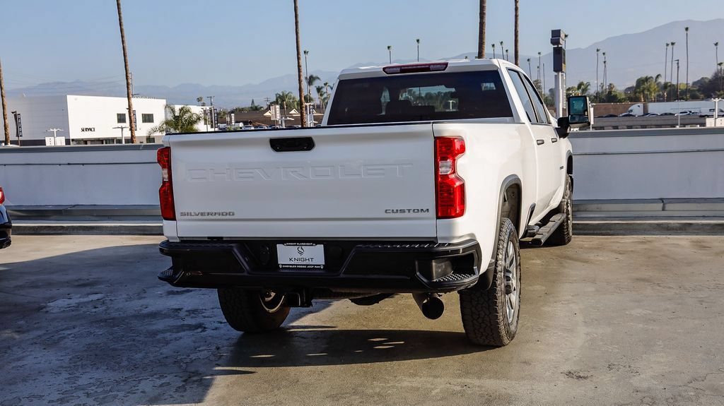 Used 2025 Chevrolet Silverado 2500 Custom w/ Custom Value Package AWD/4WD image 9