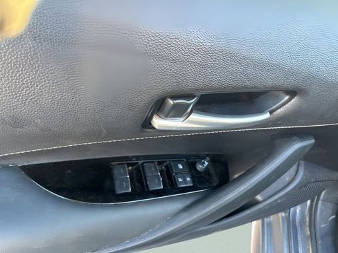 Used 2025 Toyota Corolla SE image 20