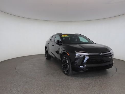 Used 2024 Chevrolet Equinox EV LT w/ LPO, Active Package FWD image 29