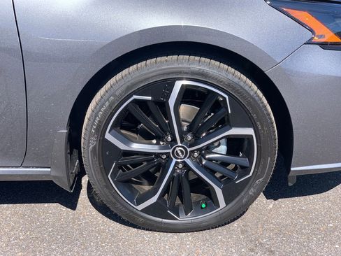 New 2026 Nissan Altima 2.5 SR w/ SR Premium Package FWD image 6