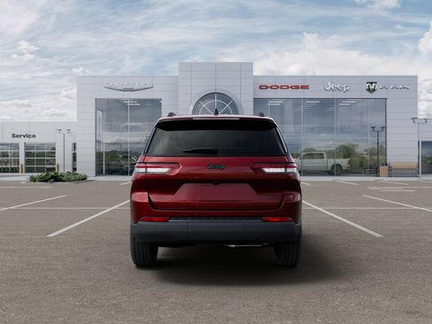 New 2025 Jeep Grand Cherokee L Limited w/ Black Appearance Package AWD/4WD image 8