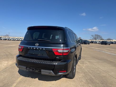 Used 2023 Nissan Armada SL w/ Captain's Chairs Package image 18