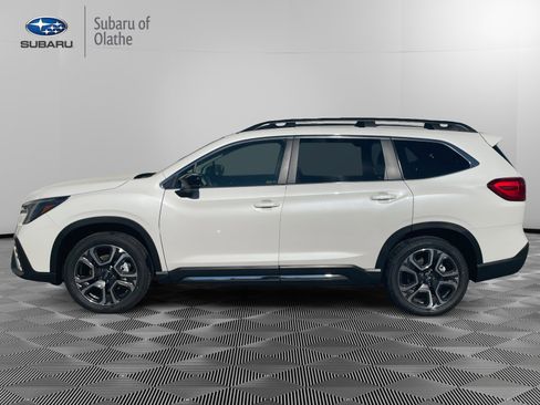 New 2025 Subaru Ascent Limited image 3