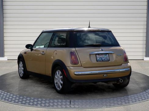 Used 2004 MINI Cooper Hardtop FWD image 5