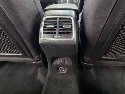 Used 2015 Audi Q3 2.0T Prestige AWD/4WD image 40