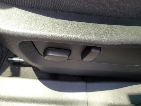 Used 2023 Buick Envision Avenir AWD/4WD image 19