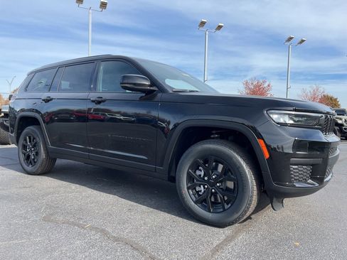 New 2025 Jeep Grand Cherokee L Altitude image 51