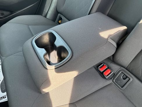 Used 2020 Toyota Corolla LE FWD image 35