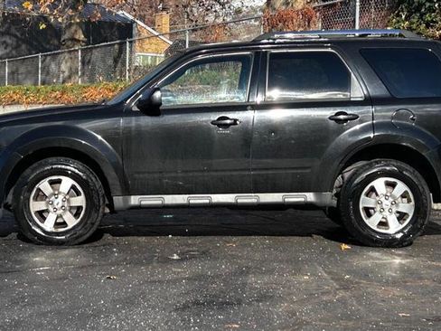 Used 2011 Ford Escape Limited w/ 301A Rapid Spec Order Code image 2