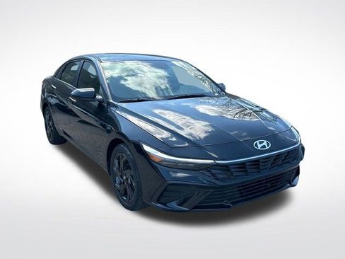 New 2026 Hyundai Elantra Sport FWD image 8