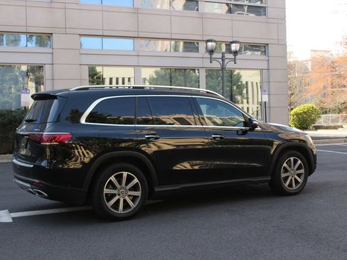Used 2022 Mercedes-Benz GLS 450 4MATIC image 7
