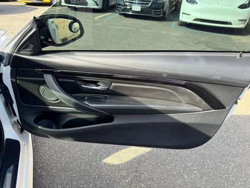 Used 2015 BMW M4 Coupe image 24