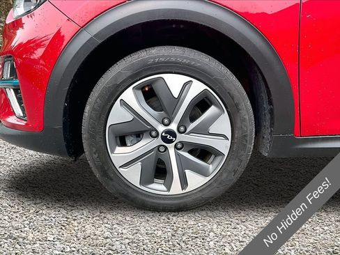 Used 2022 Kia Niro EX w/ Cold Weather Package FWD image 9