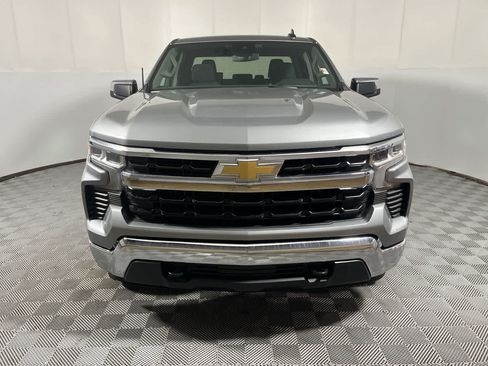 Used 2024 Chevrolet Silverado 1500 LT AWD/4WD image 2
