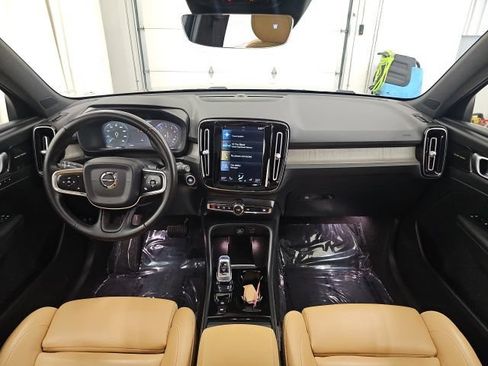 Used 2020 Volvo XC40 T5 Inscription w/ Protection Package AWD/4WD image 32