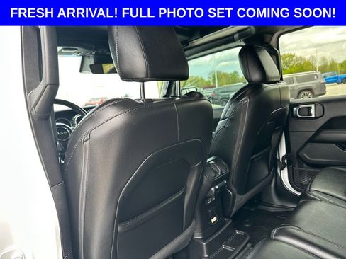Used 2020 Jeep Wrangler Unlimited Sahara AWD/4WD image 21