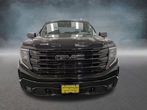 Used 2024 GMC Sierra 1500 Elevation w/ LPO, Elevation Black Package image 2