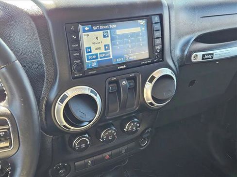 Used 2012 Jeep Wrangler Rubicon image 13