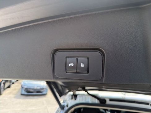 Used 2023 Nissan Rogue SV w/ SV Premium B Package image 34