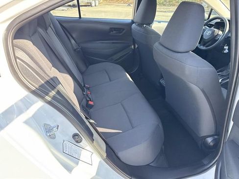 Used 2025 Toyota Corolla LE image 11