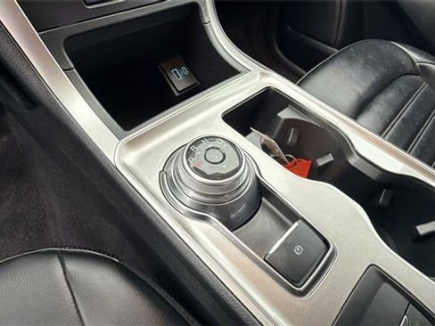 Used 2024 Ford Edge SEL image 24